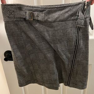 Dynamite Skirt - Size S